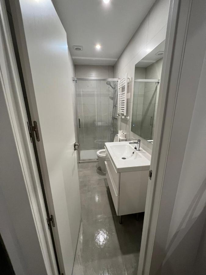 Roomstay Plaza Castilla Ostello